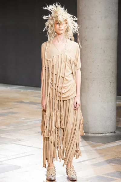 Look 7